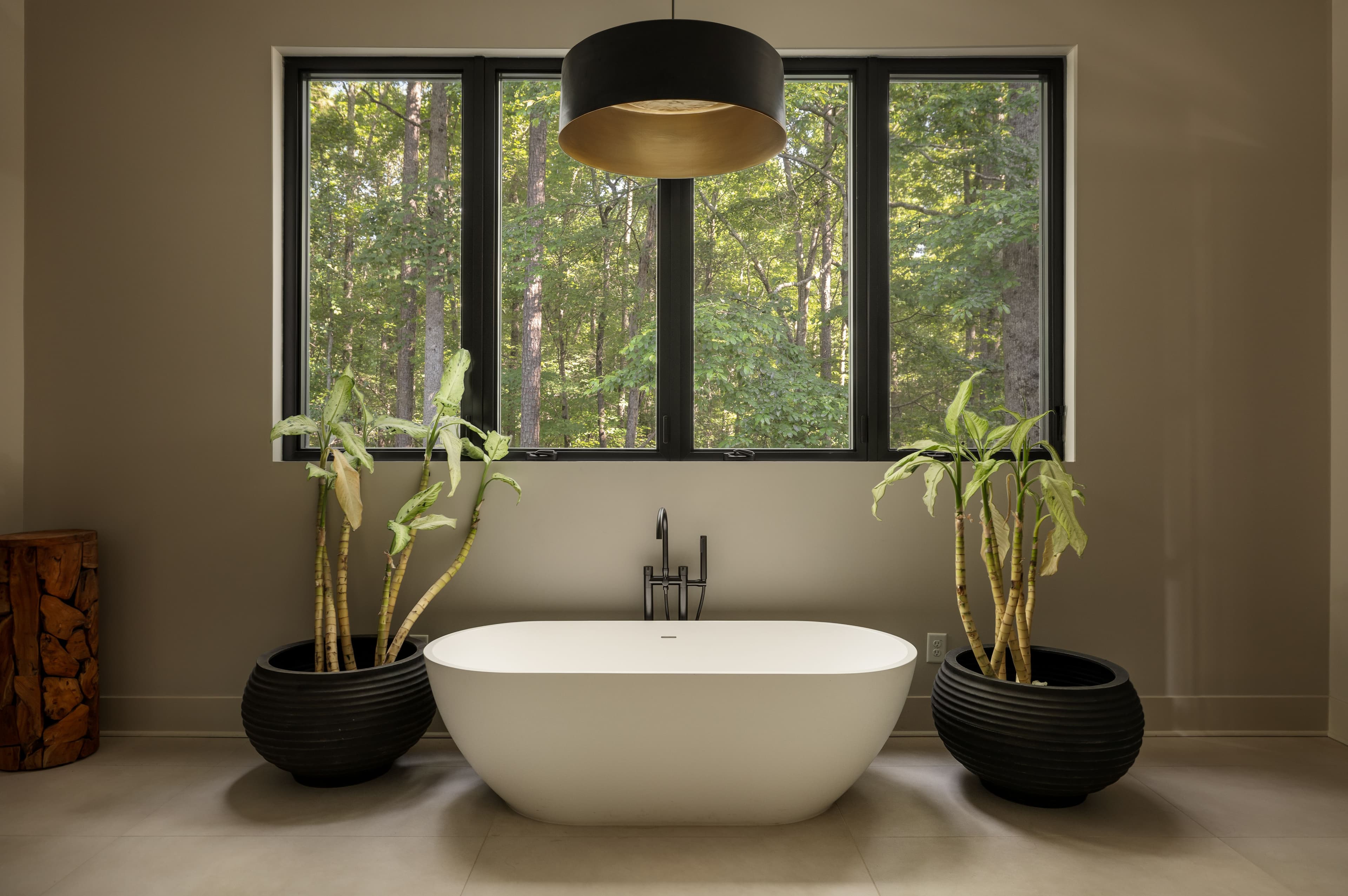 primary-bath-tub